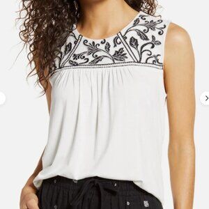 GIBSONLOOK X Hi Sugarplum! Limone Floral Yoke Sleeveless Top White